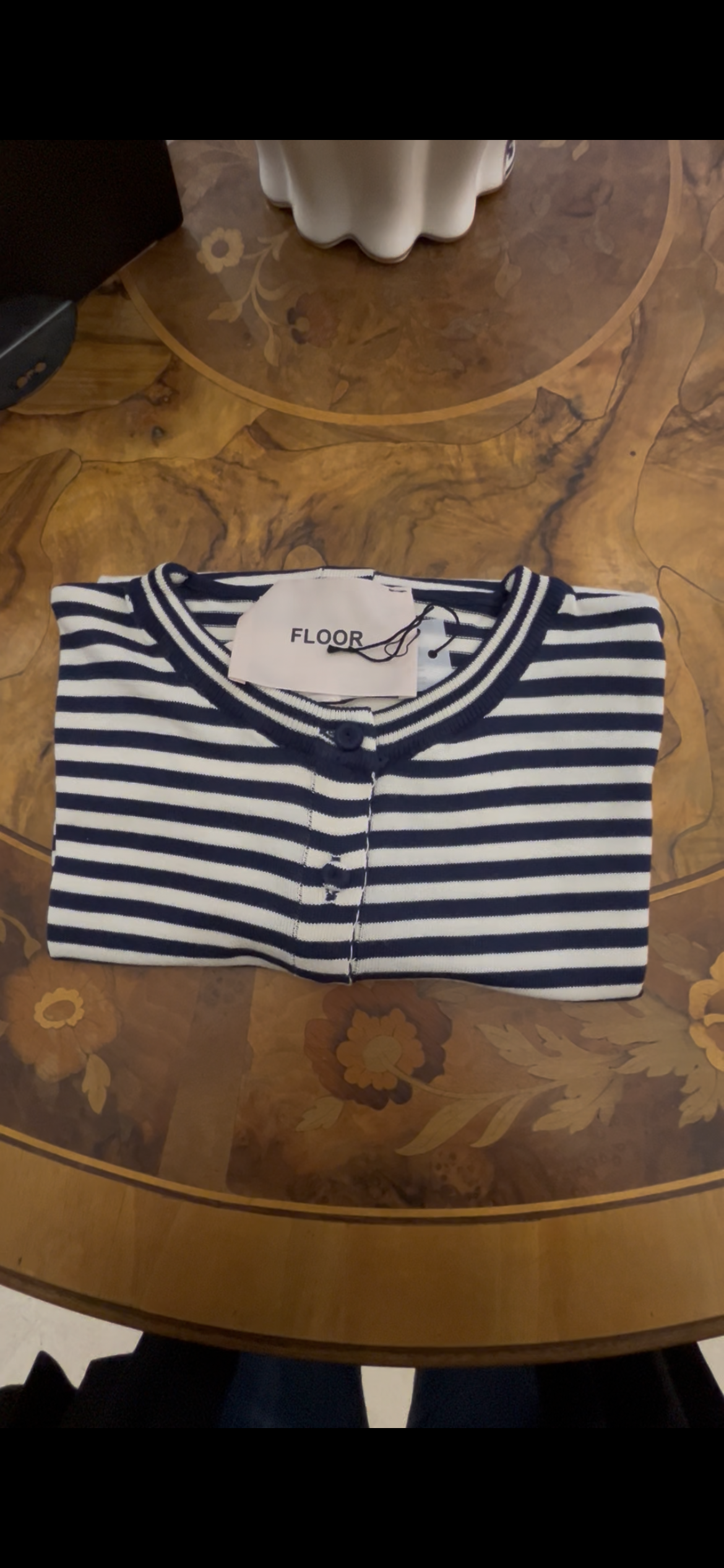 Floor cardigan