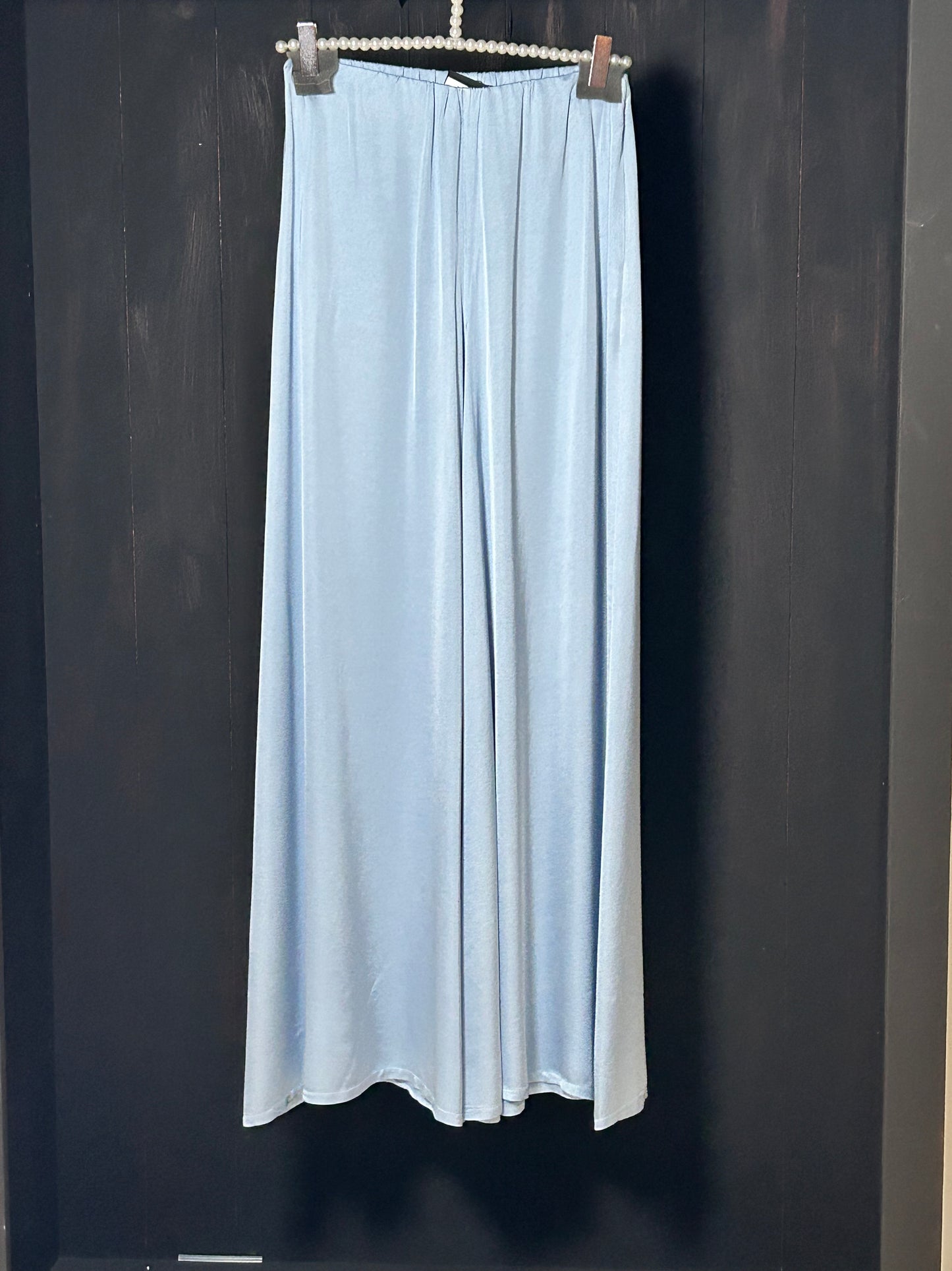 B-yu pantalone