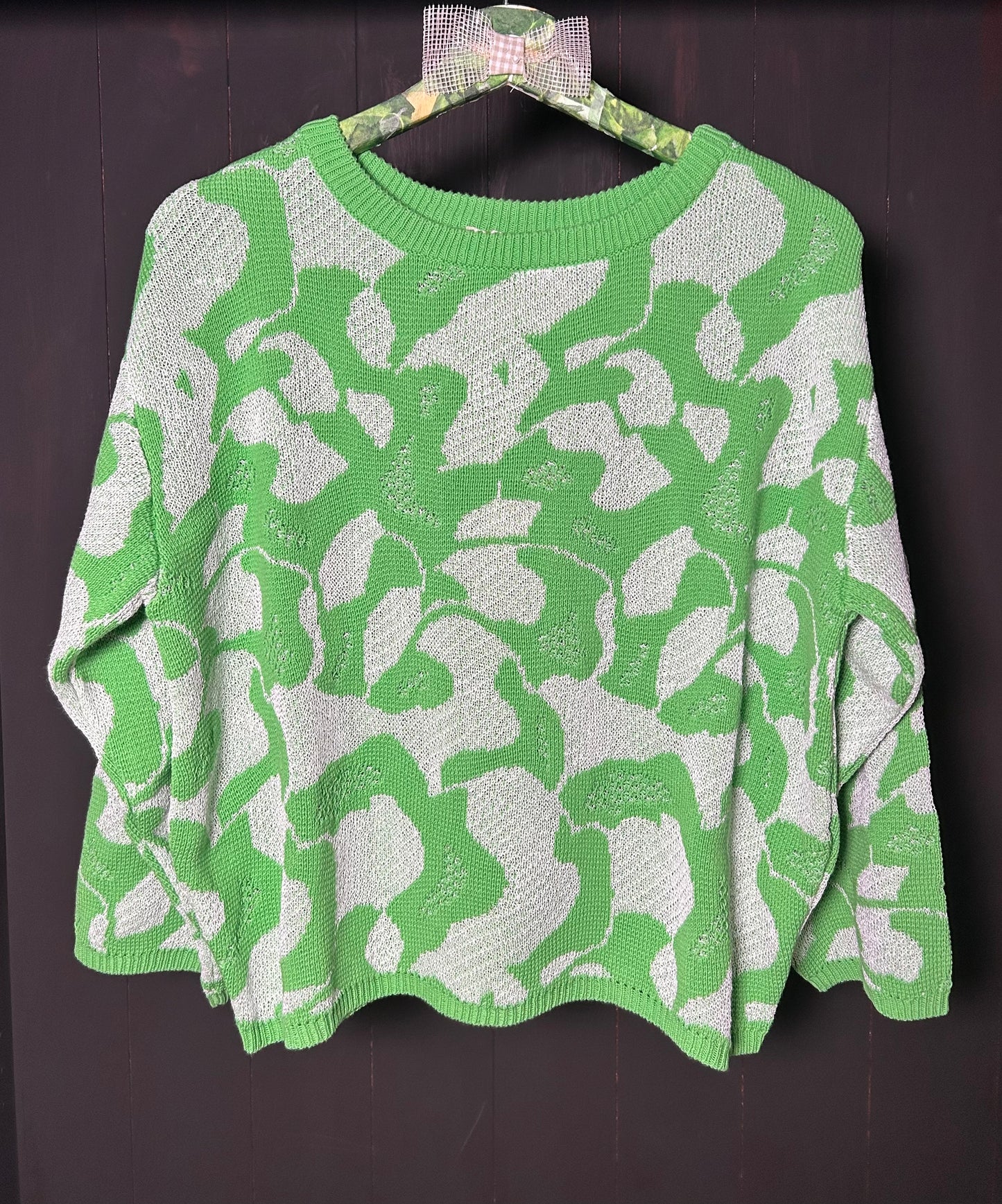 Floor pullover