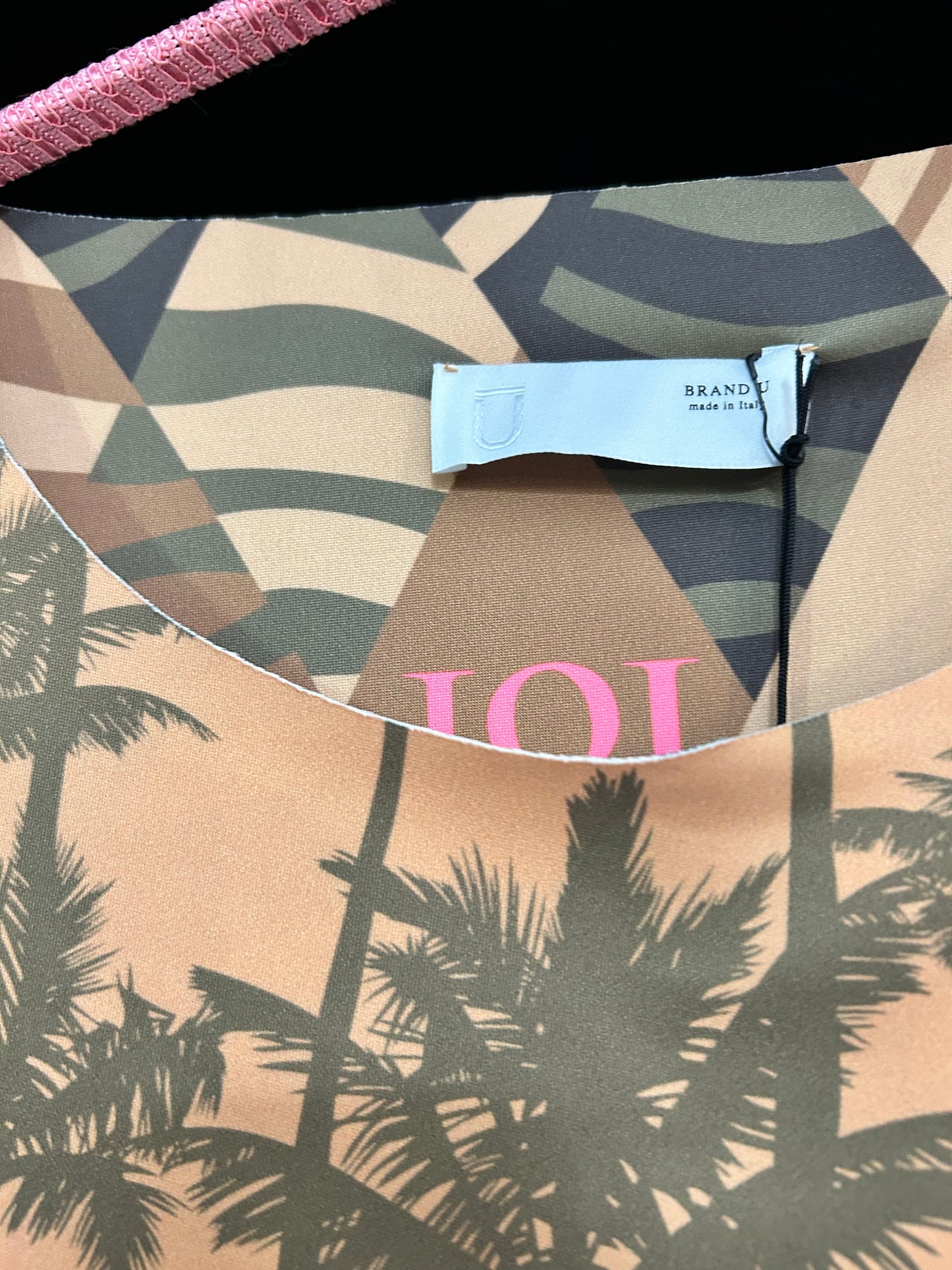 Brand Unique maglia
